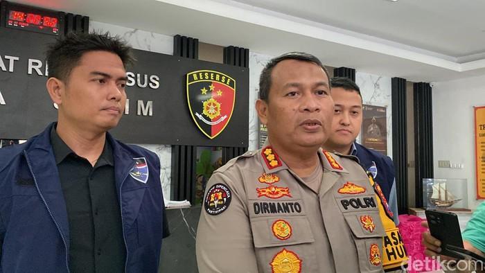 Kabid Humas Polda Jatim, Kombes Dirmanto terkait kasus polwan bakar polisi