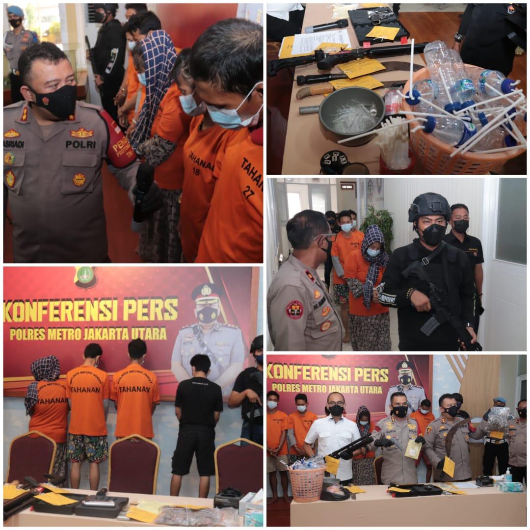 Polres Metro Jakarta Utara Tangkap 31 Tersangka. Dan diamankan satu unit mesin hitung uang, 14 alat hisap narkoba atau bong dan satu unit senapan angin. Lalu empat unit senjata airgun berikut gas CO2, 25 senjata tajam, satu pesawat nirawak (drone) dan satu kotak petasan.
