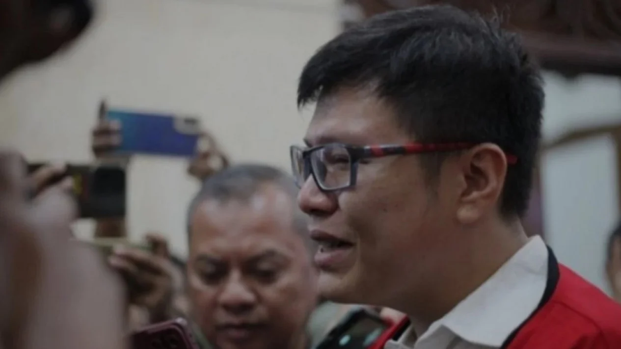 Ronald Tannur, anak anggota DPR, bebas dari vonis pembunuhan pacar di Surabaya, memicu protes publik.(Bagus/Mercusuar)