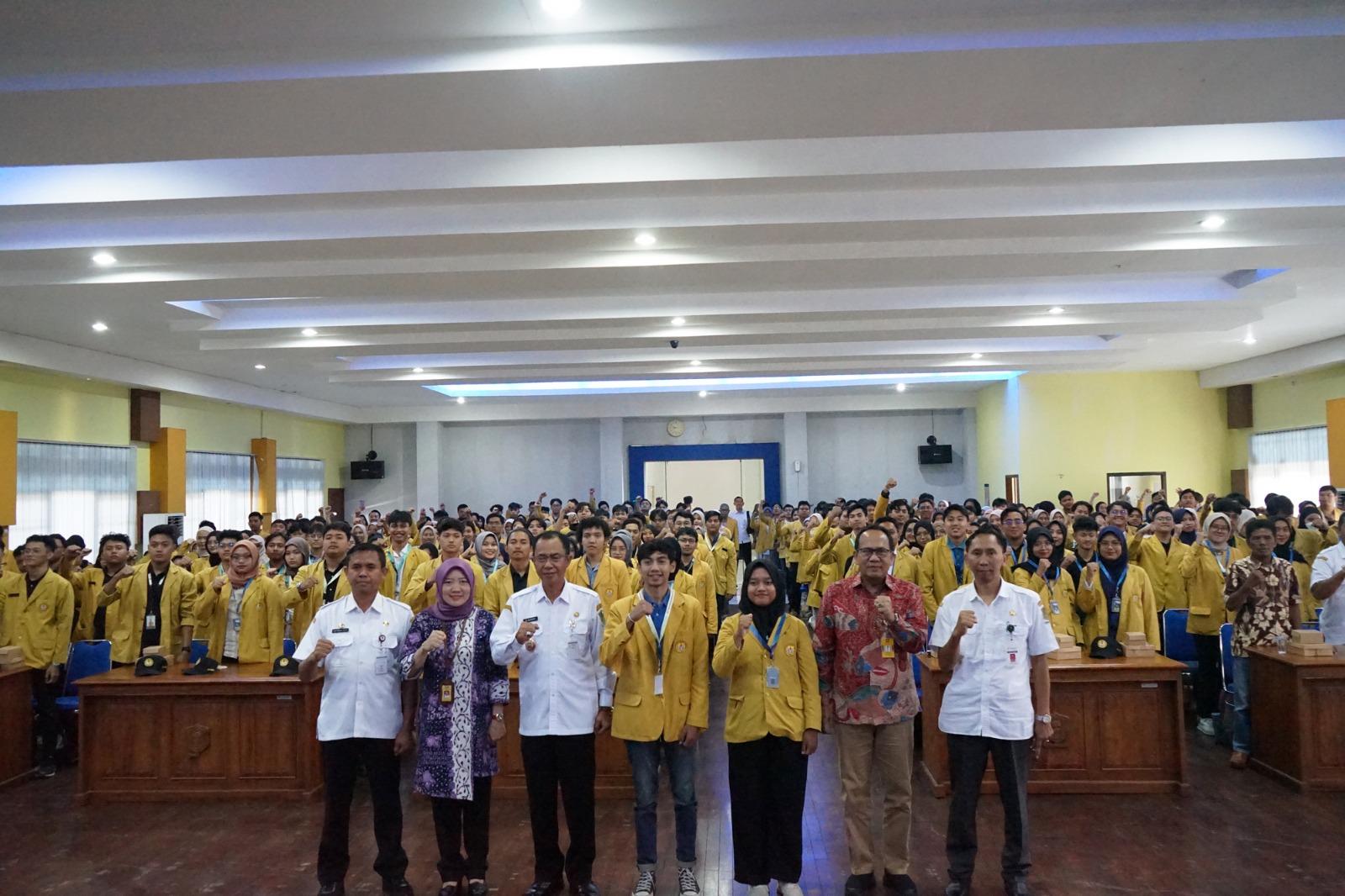 Pj Bupati Masrofi Ajak Mahasiswa KKN Unsoed Ikut Berperan Mengentaskan Kemiskinan dan Stunting di Banjarnegara