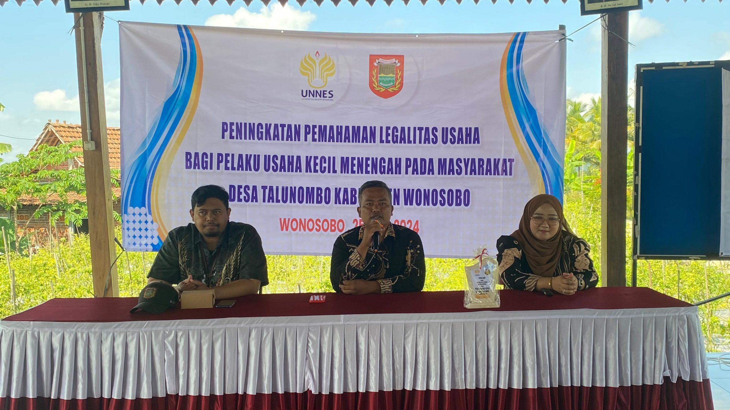 Pemdes Talunombo bekerja sama dengan Universitas Negeri Semarang (UNNES) mengadakan sosialisasi hukum fidusia dan perizinan bertempat di joglo Soekarno.