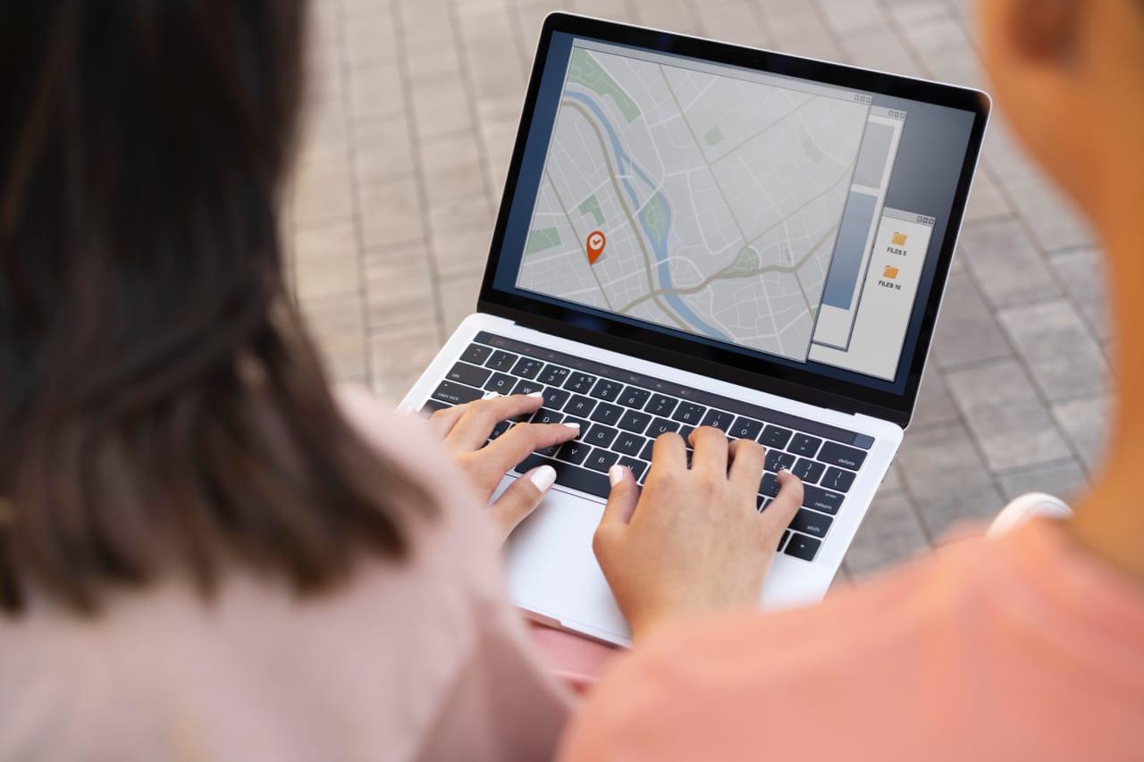 Ilustrasi Nomor Kontak Palsu Marak di Laman Google Maps Kantor Imigrasi