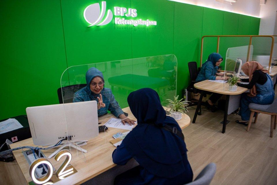 TARGET PESERTA AKTIF BPJS KETENAGAKERJAAN 2023 01 12