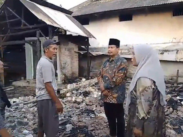kebakaran di lasem harno kunjungi korban