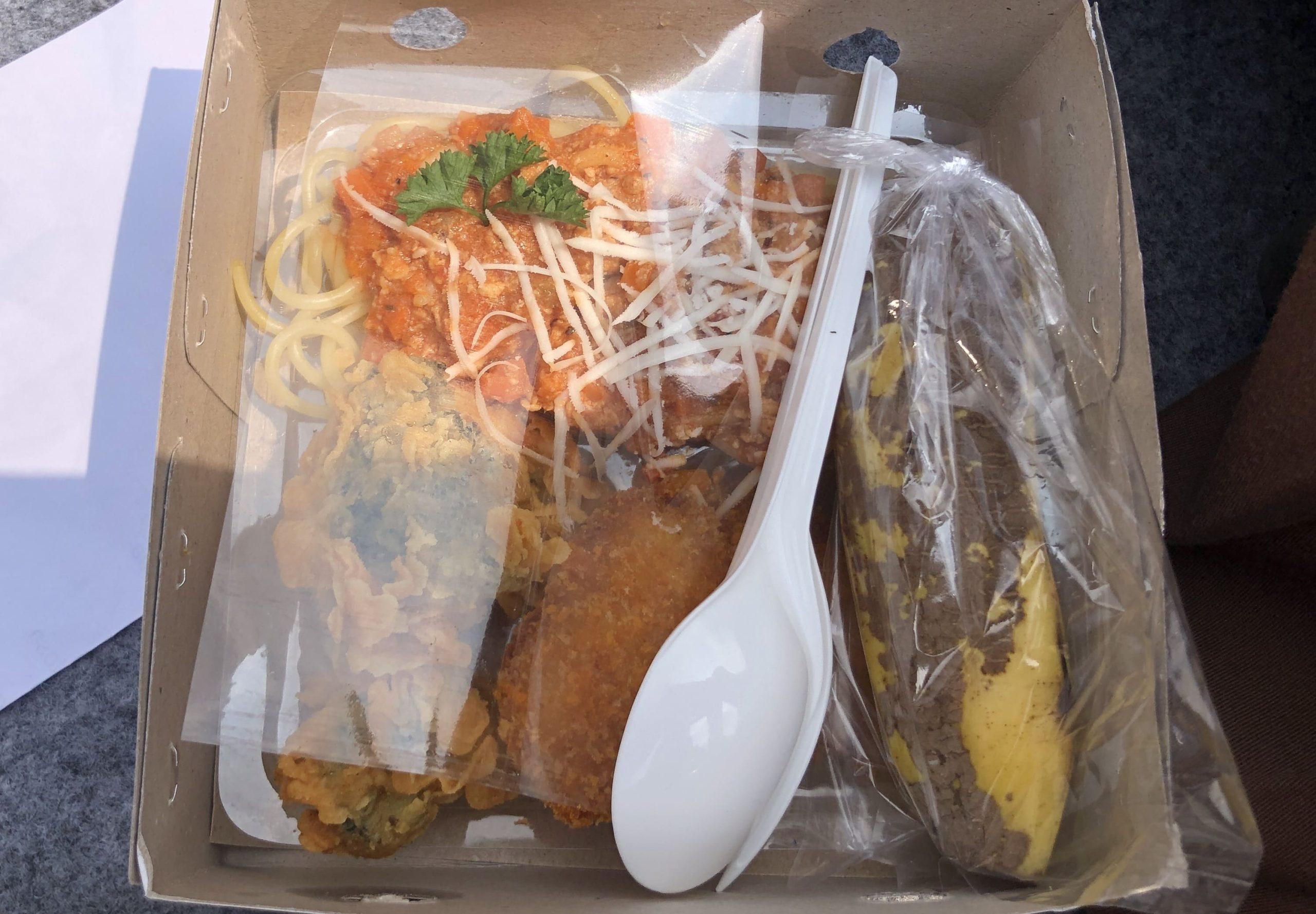 Menu makanan bergizi untuk anak usia sekolah, terdapat 5 menu dalam satu kotak makan (Dok.Gena/Mercusuar)