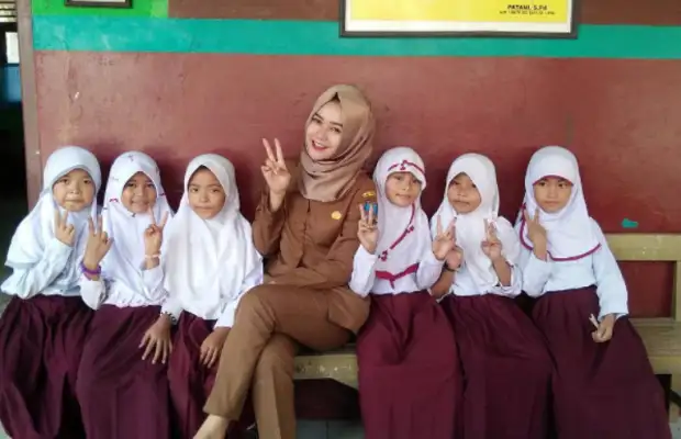 Poppy Indrawati Safitri 3