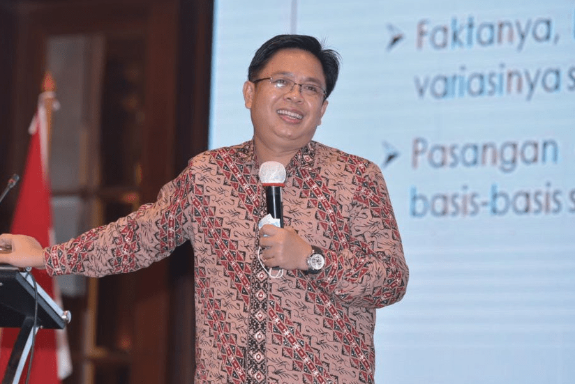 Direktur Eksekutif Indikator Politik Indonesia, Burhanuddin Muhtadi saat memberikan materi dalam sebuah acara. (Dok.PKS)