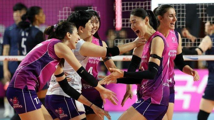 Momen Kim Yeon koung kanan berselebrasi