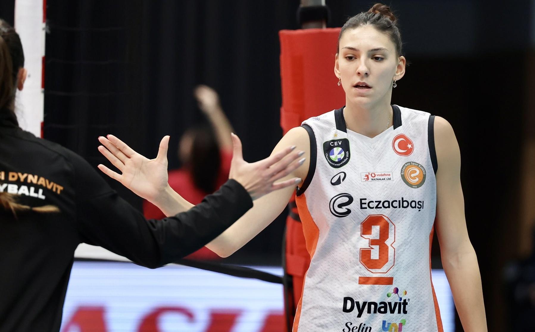 Tijana Boskovic di markas Eczacibasi Dynavit. (Twitter/@EczacibasiSK)