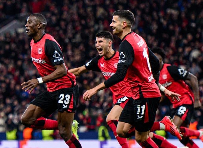Para pemain Leverkusen berselebrasi usai mencetak gol ke gawang Inter Milan dalam laga lanjutan Liga Champions. (Twitter/@bayer04_en)