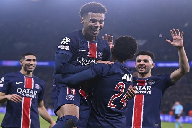 Para pemain PSG berselebrasi usai mencetak gol ke gawang Brest di ajang Liga Champions. (Twitter/@PSG_English)
