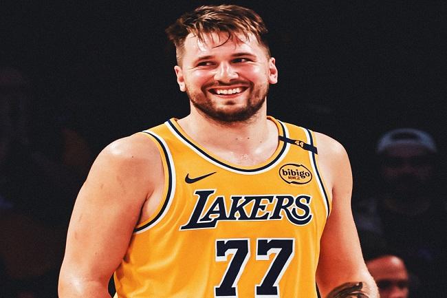 Luka Doncic dengan seragam LA Lakers. (Twitter/@NBA)