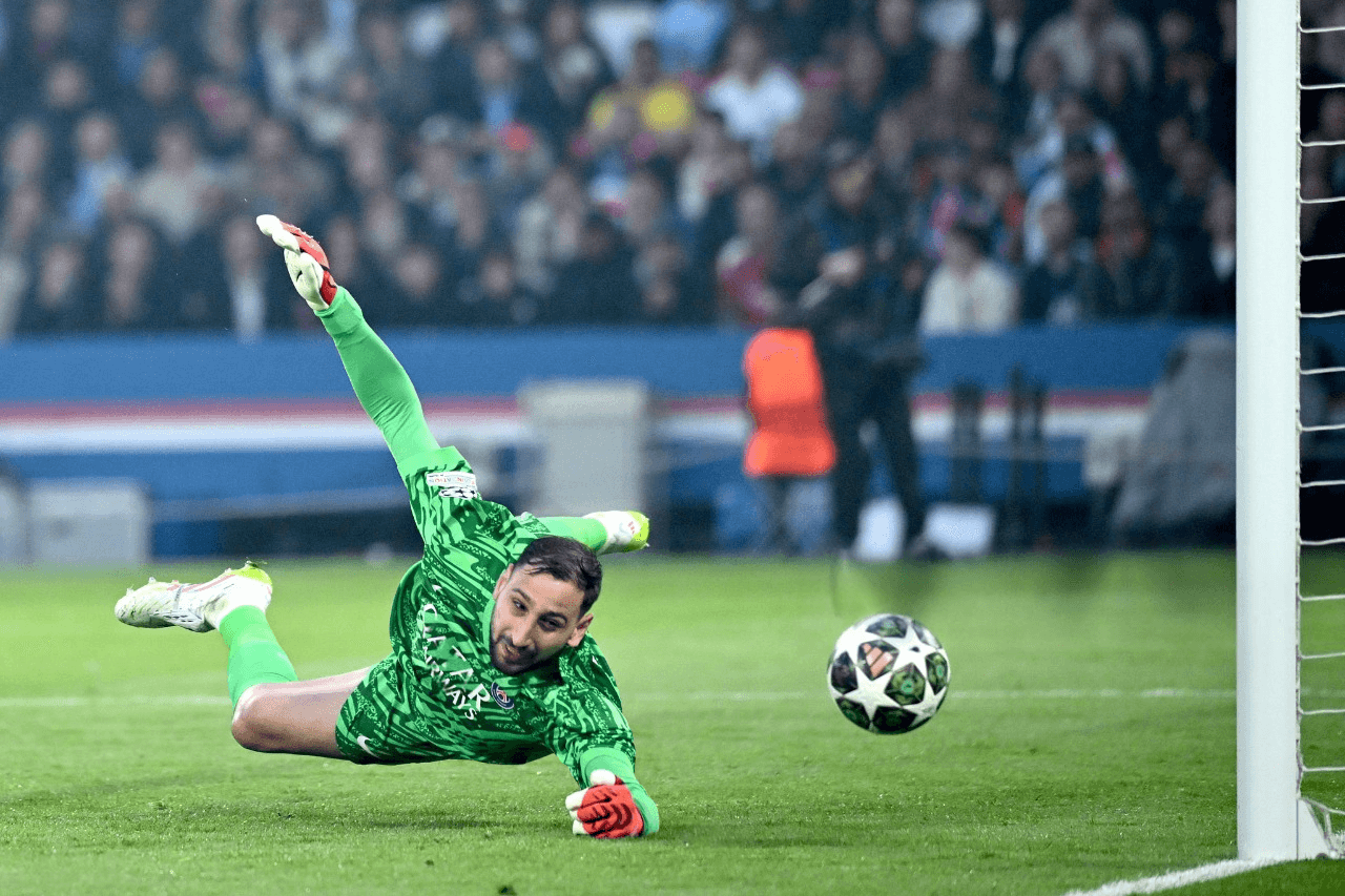 Gianluigi Donnarumma 6e540cd133