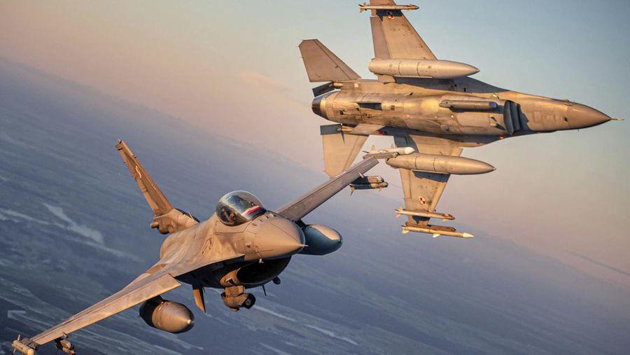 jet tempur f 16 angkatan udara belgia yang berpartisipasi dalam misi udara baltik nato beroperasi di wilayah udara lithuania 3 169