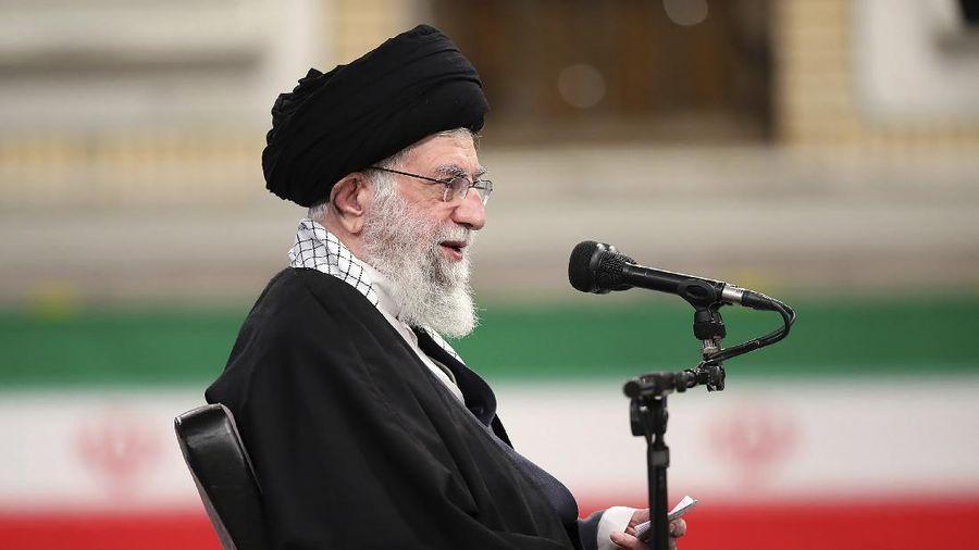 pemimpin tertinggi iran ayatollah ali khamenei 169