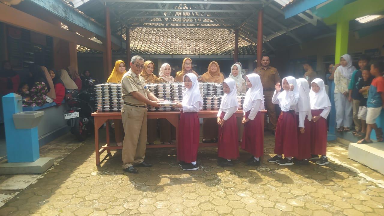 MBG di Kecamatan Pengadegan Diluncurkan, SDN 1 Bedagas