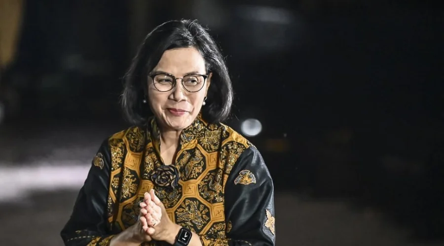 foto konten sri mulyani dipanggil kembali jadi menteri keuangan ri ini tanggapan pakar ekonomi umsurabaya uswah W7PGst