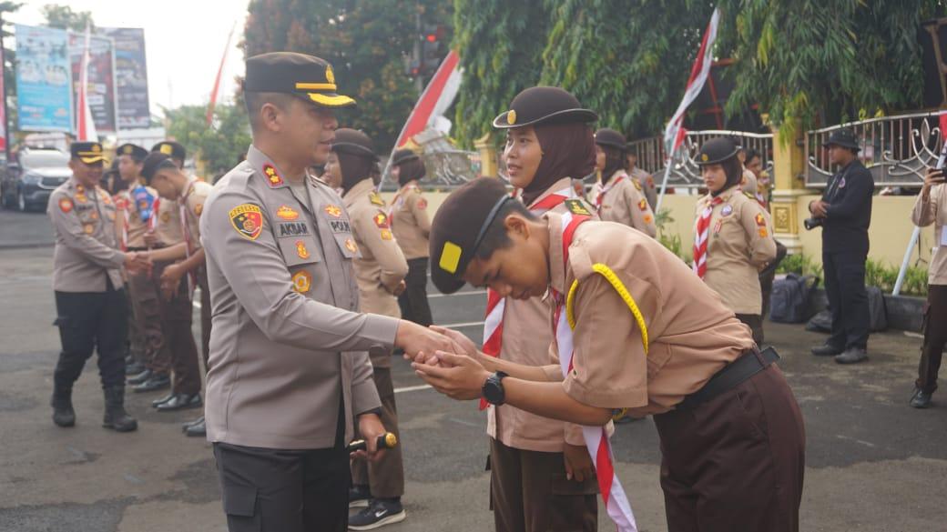 Kapolres Purbalingga Pimpin Apel Pemberangkatan Pengukuhan Saka Bhayangkara, 18 Peserta Diberangkatkan ke Kutabawa