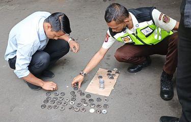 Sisa proyektil gas air mata di Kampus Unpas.